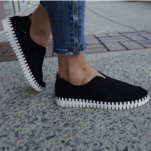 ISLE JACOBSEN BLACK TULIP 139 SLIP ON SHOES SIZE 38